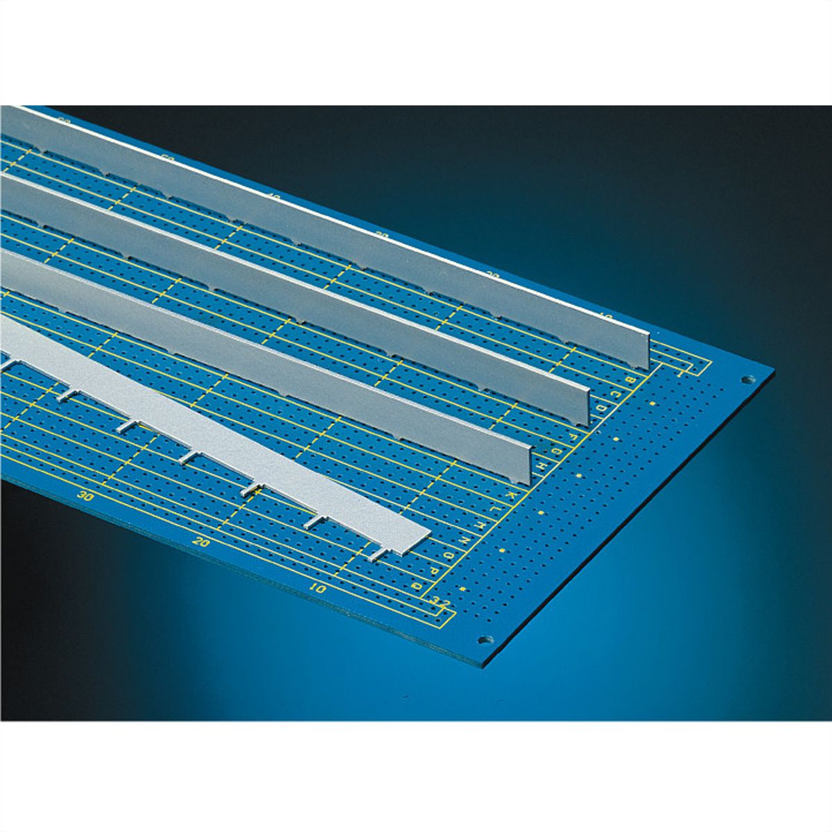 Barre conductrice pour circuits imprimés SCHROFF pour la distribution d'énergie, 3 HP L338.3mm
