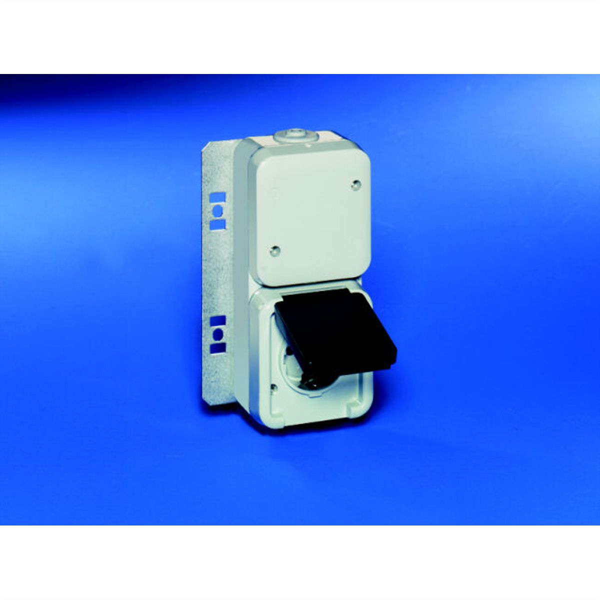 Boîte de distribution SCHROFF avec prises Schuko/UTE