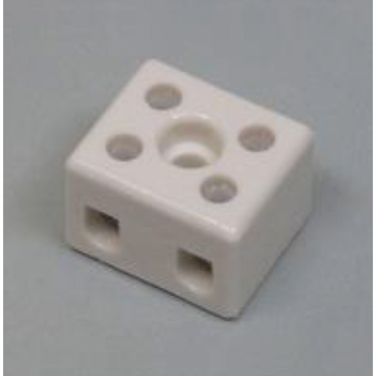 BACHMANN Borne en porcelaine jusqu'à 2,50mm² 3 pôles