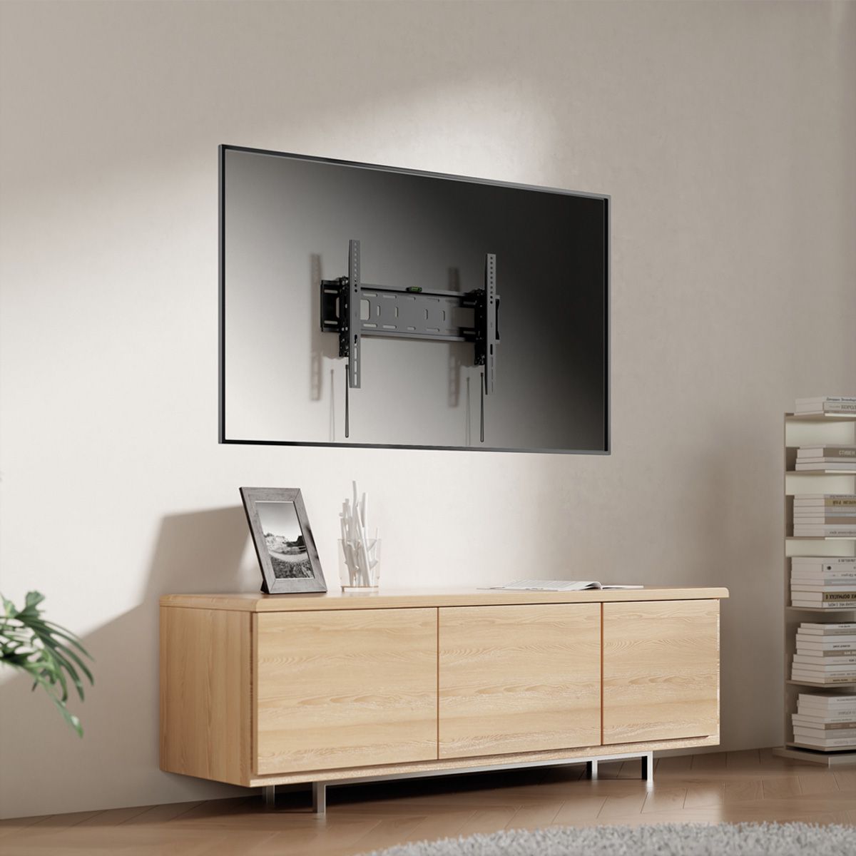 VALUE Support mural TV, distance murale de 47 mm, inclinable, <203,2cm/80", <75kg