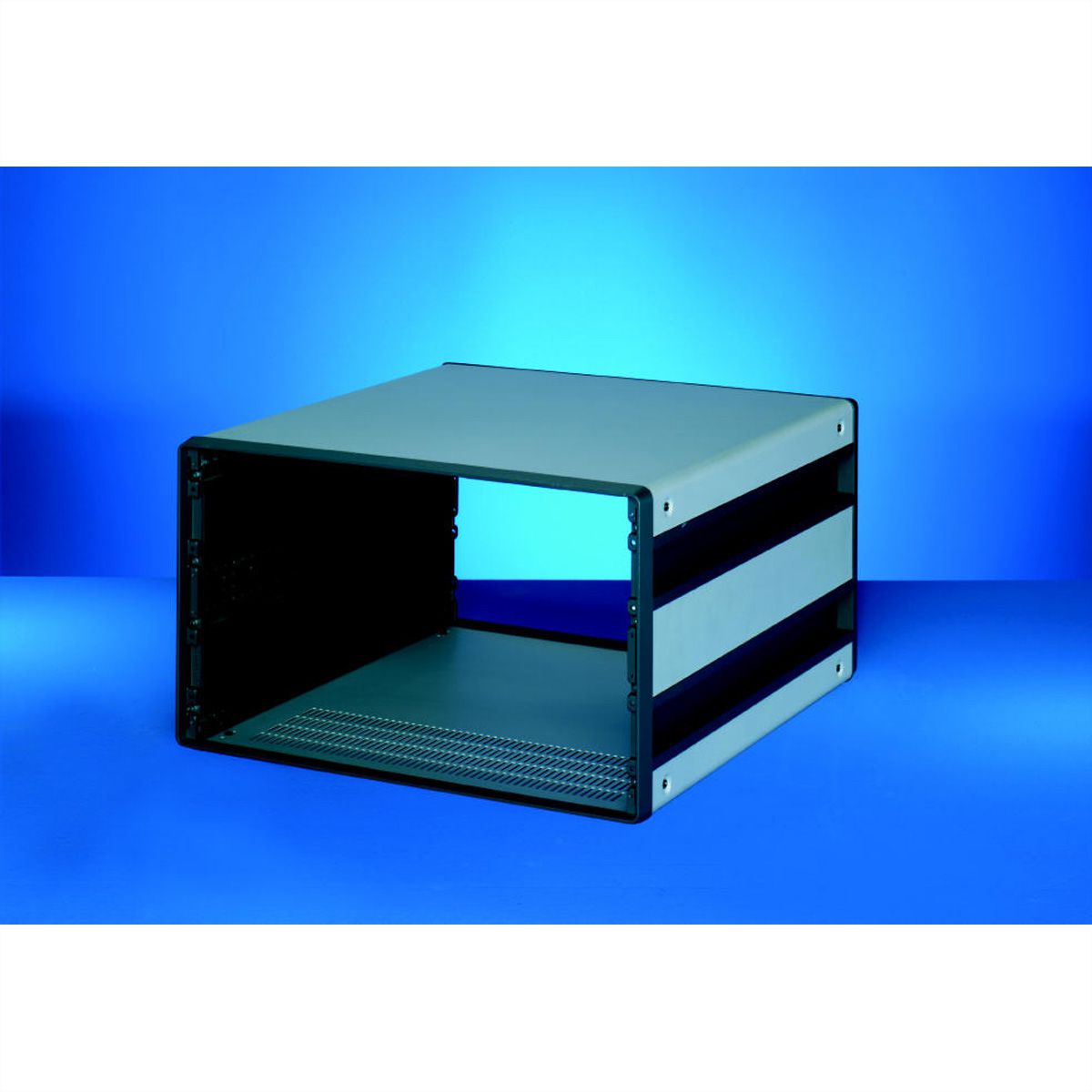 Coffret de bureau CompacPRO SCHROFF, non blindé, 6 U, 63 HP, 331 mm