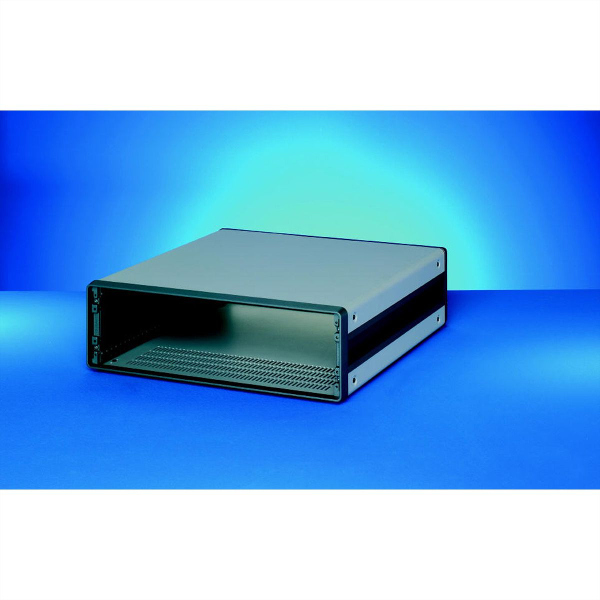Coffret de bureau CompacPRO SCHROFF, non blindé, 4 U, 63 HP, 271 mm