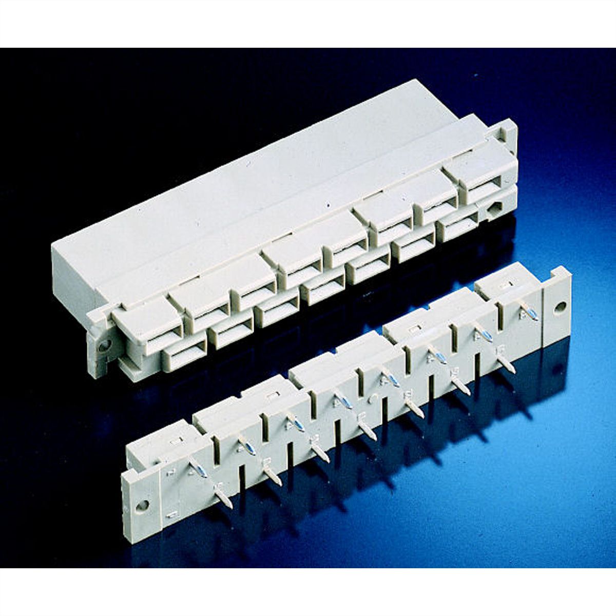 Connecteur SCHROFF Type H, EN 60603, DIN 41612, Femelle, 15 contacts, FASTON 6.3 mm