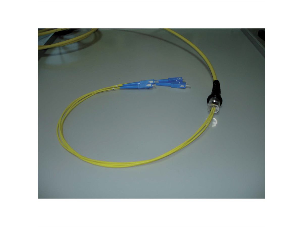 Câble universel à fibres optiques 12G 50/125µm OM4, le mètre