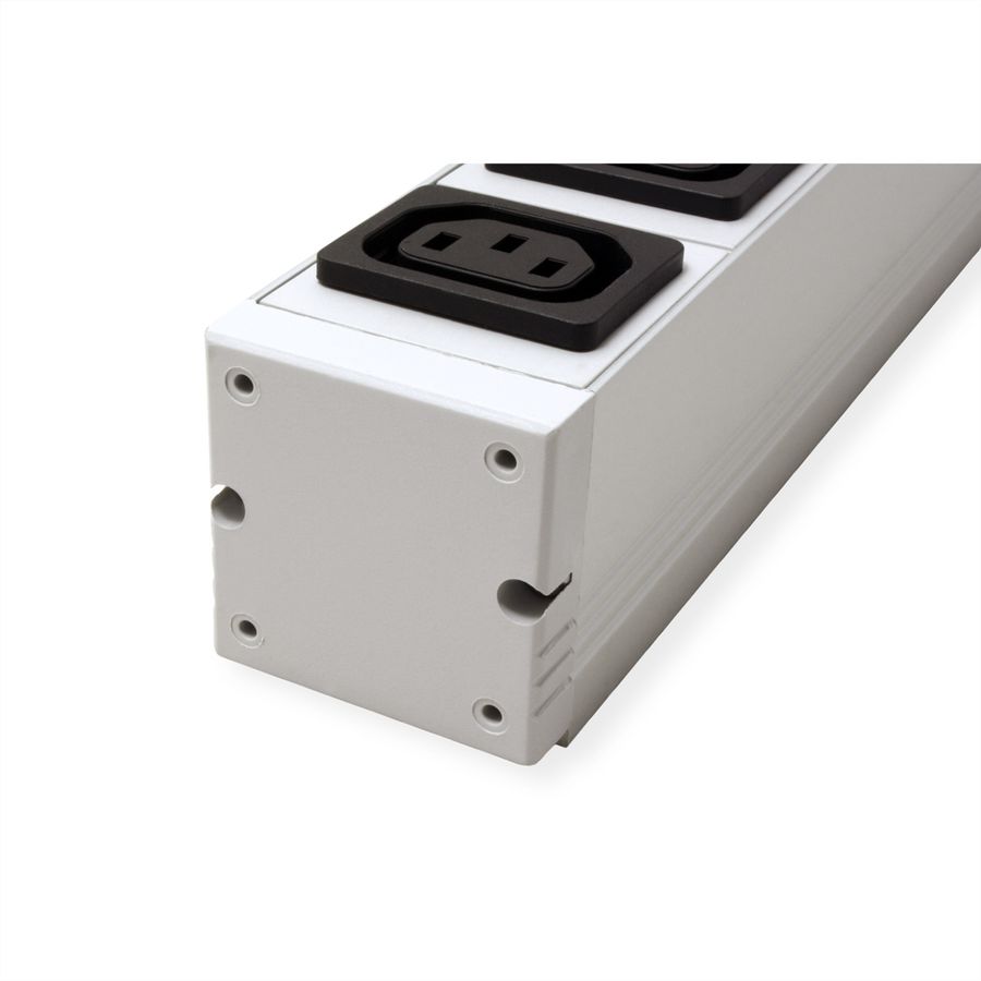 BACHMANN 19" Prise multiple 9 IEC320 C13 F avec IEC320 C20 M