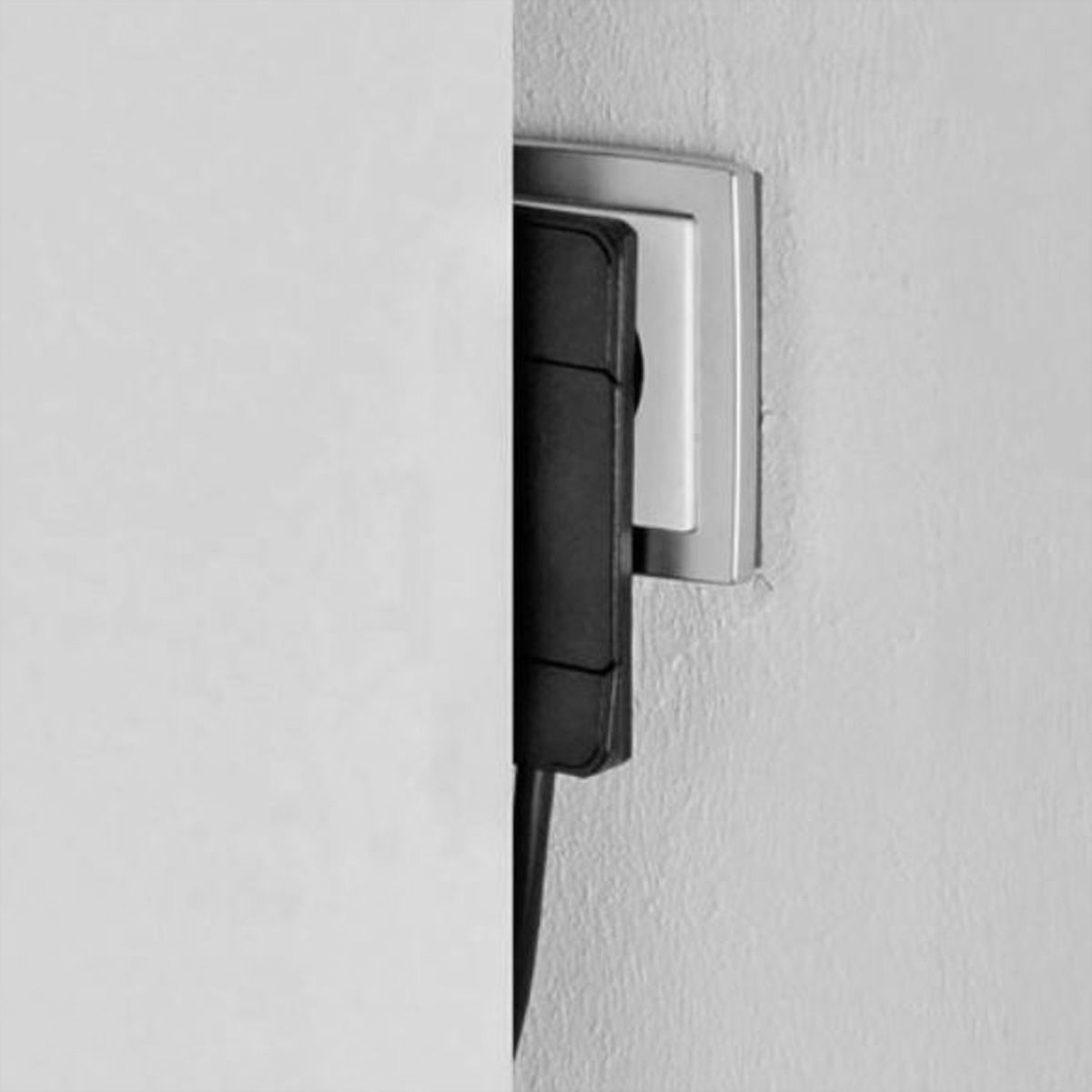 BACHMANN SMART PLUG Fiche de montage extra plate, noir