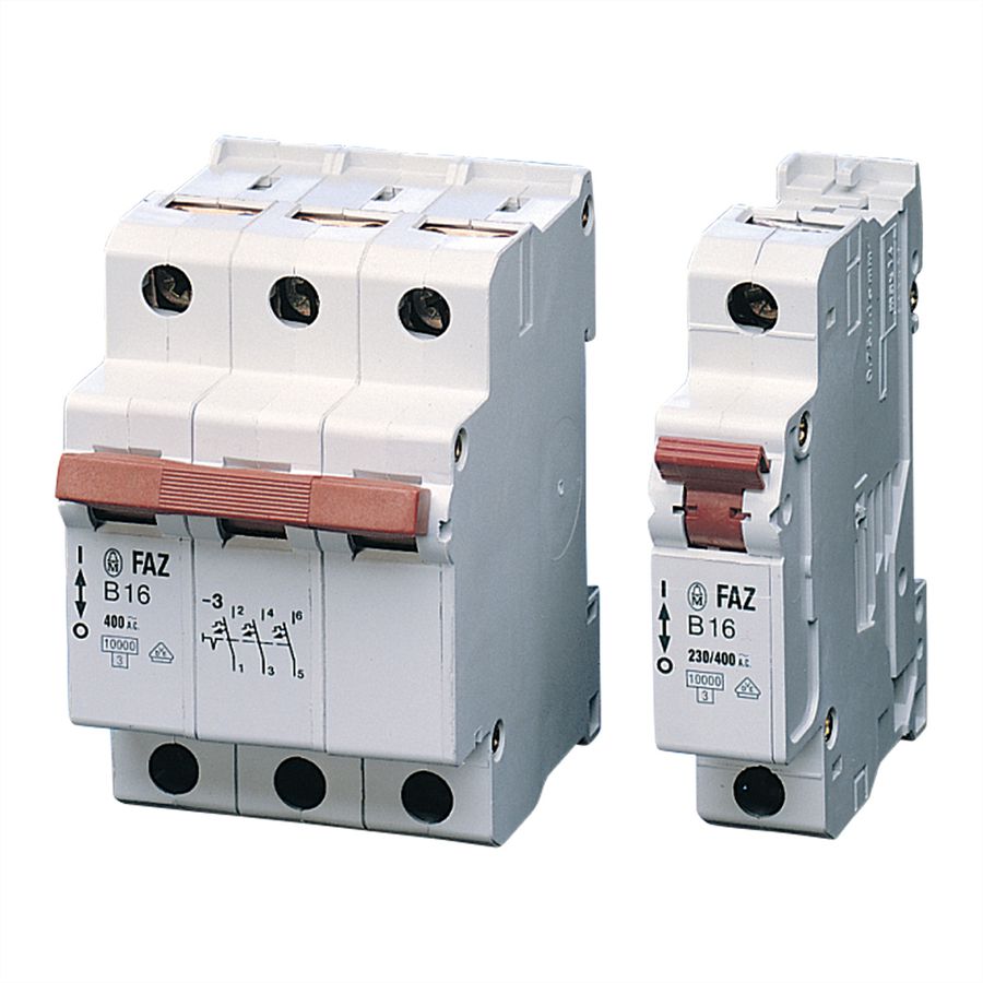 Modules de distribution d'énergie SCHROFF selon DIN 43880, disjoncteur 3 x 16 A