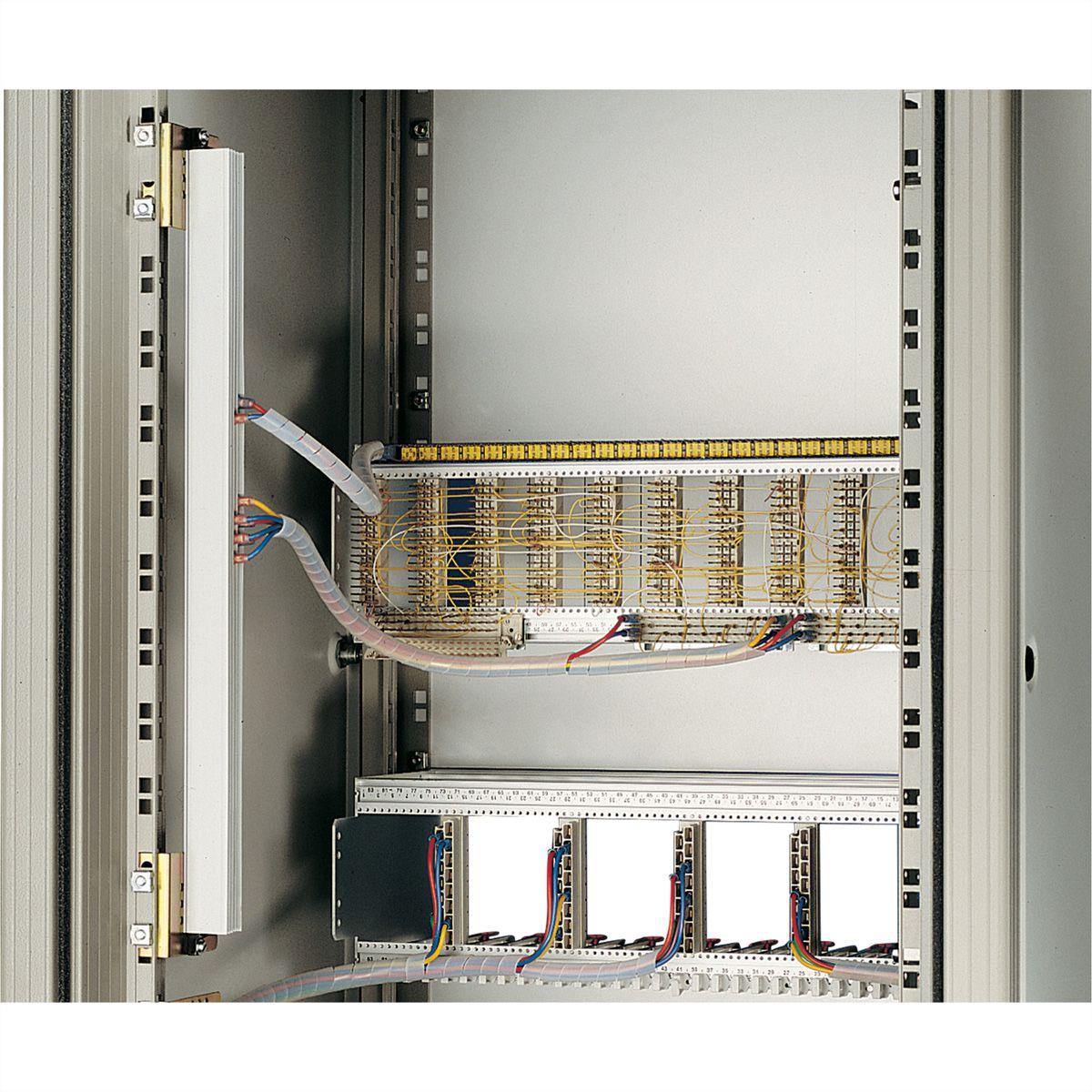 Barre collectrice SCHROFF avec connexions FASTON, 1 pôle, E-Cu étamé
